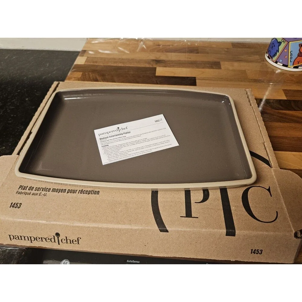 Pampered Chef NIB Medium Entertaining Serving Platter #1453 New In Box Retired